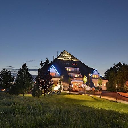Lazensky Hotel Pyramida Františkovy Lázně Extérieur photo