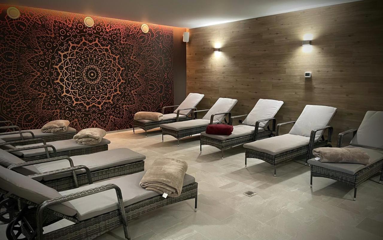 Lazensky Hotel Pyramida Františkovy Lázně Extérieur photo