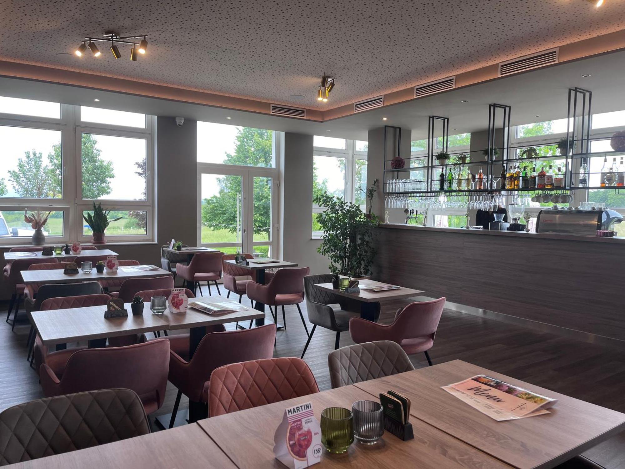 Lazensky Hotel Pyramida Františkovy Lázně Extérieur photo